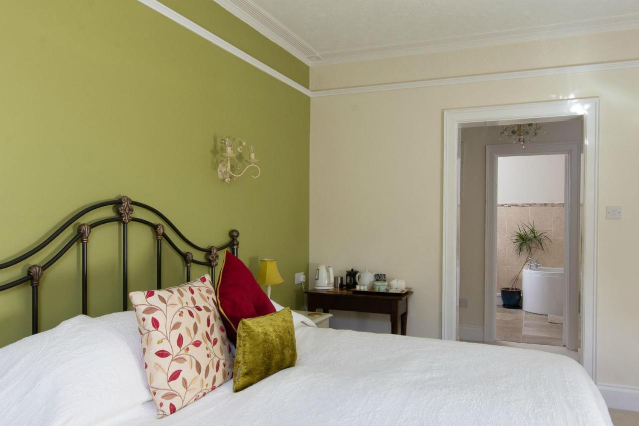 The White House Otel Charmouth Dış mekan fotoğraf